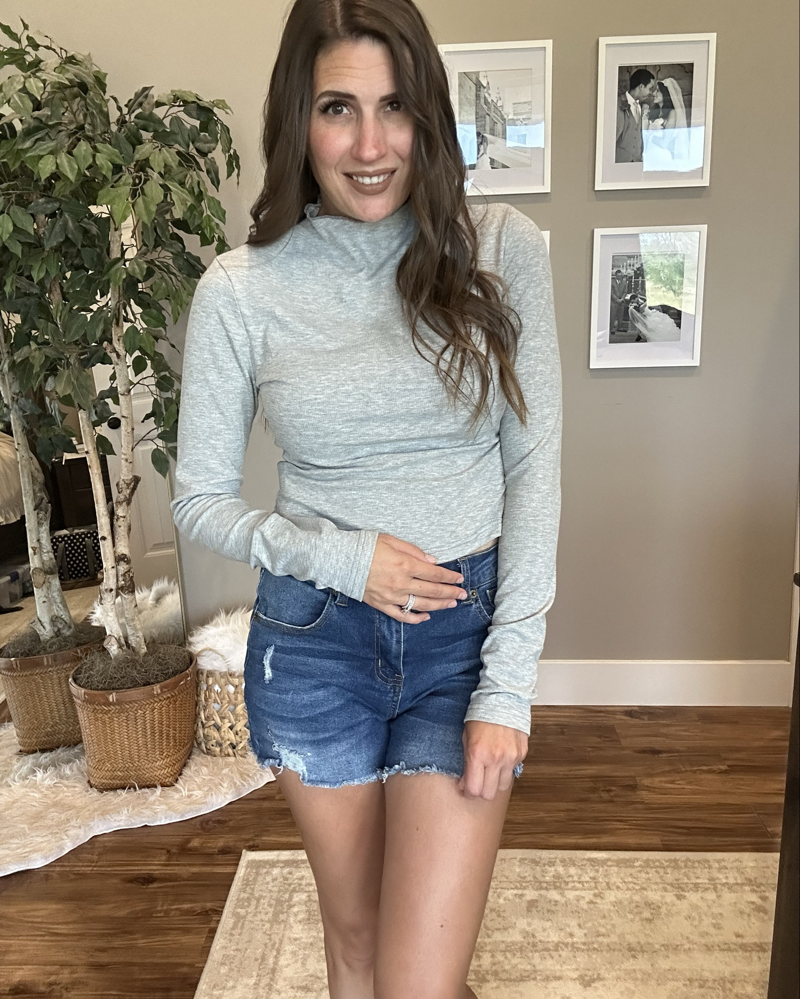 Comfy turtleneck top, ribbed fit, cropped!
Great for transition into fall! 

TTS. I’m wearing size small. 

#LTKStyleTip #LTKSeasonal #LTKFindsUnder50