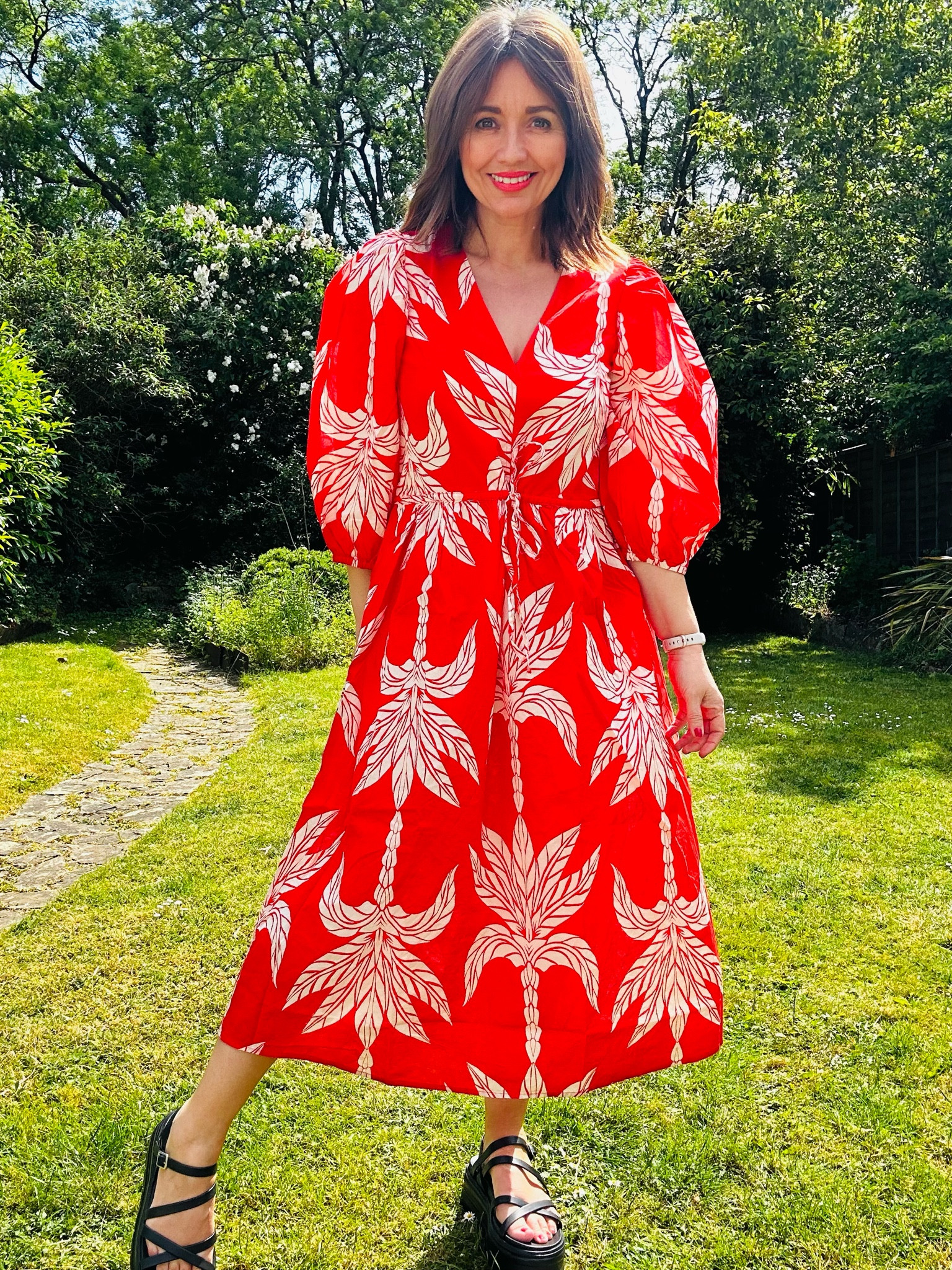 Love this super lightweight and summery dress from H&M - and the straps flatform sandals too 🖤

#LTKfamily #LTKeurope #LTKhome