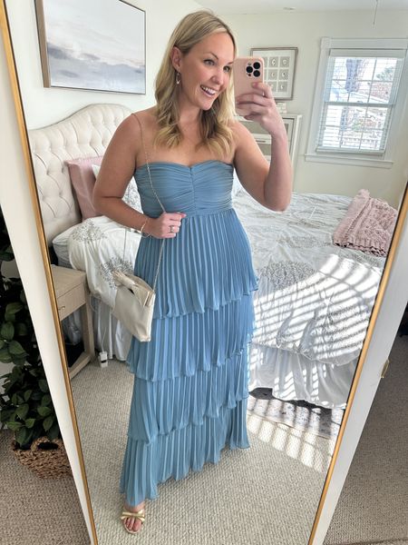 Wedding guest dress from Lulu’s! This dress is gorgeous! I’m wearing a size large and it fits like a glove 😍 

#LTKmidsize #LTKfindsunder100 #LTKwedding