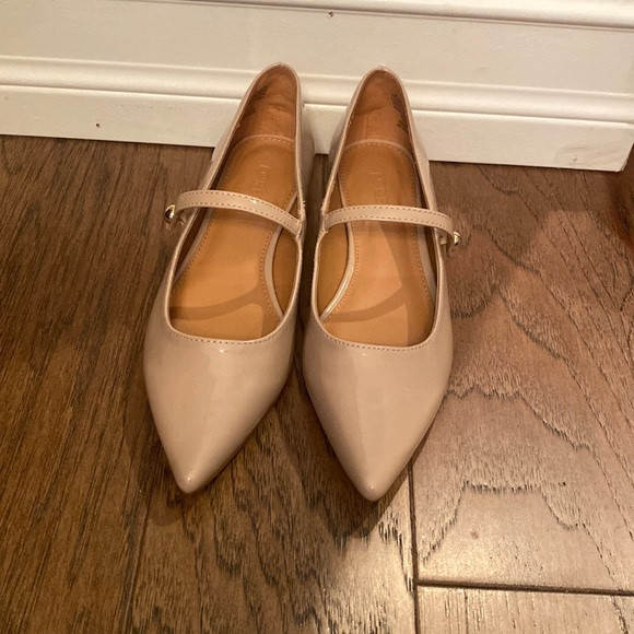I Crew Size 7 Nude Mary Jane Flats | Poshmark