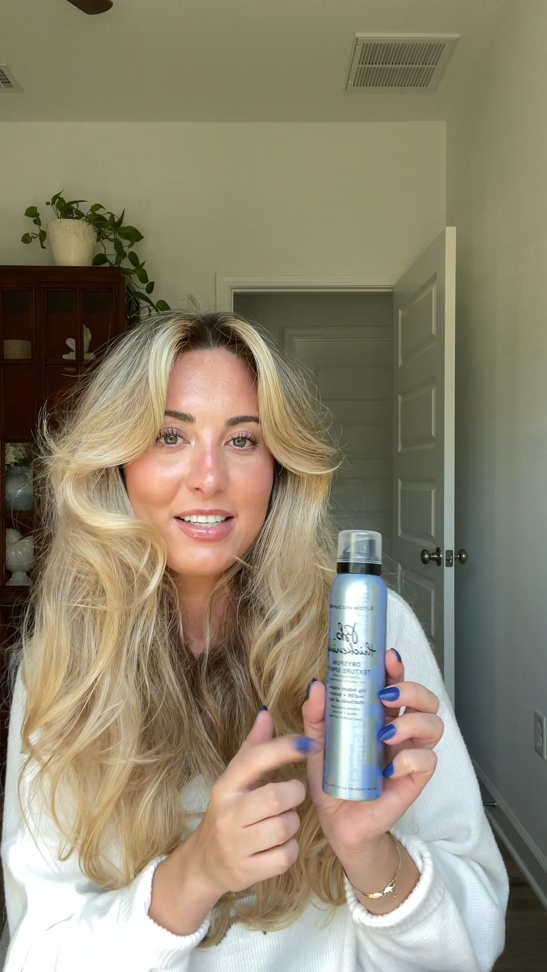 My sweater is out of stock but I’m linking one similar from Walmart🎣