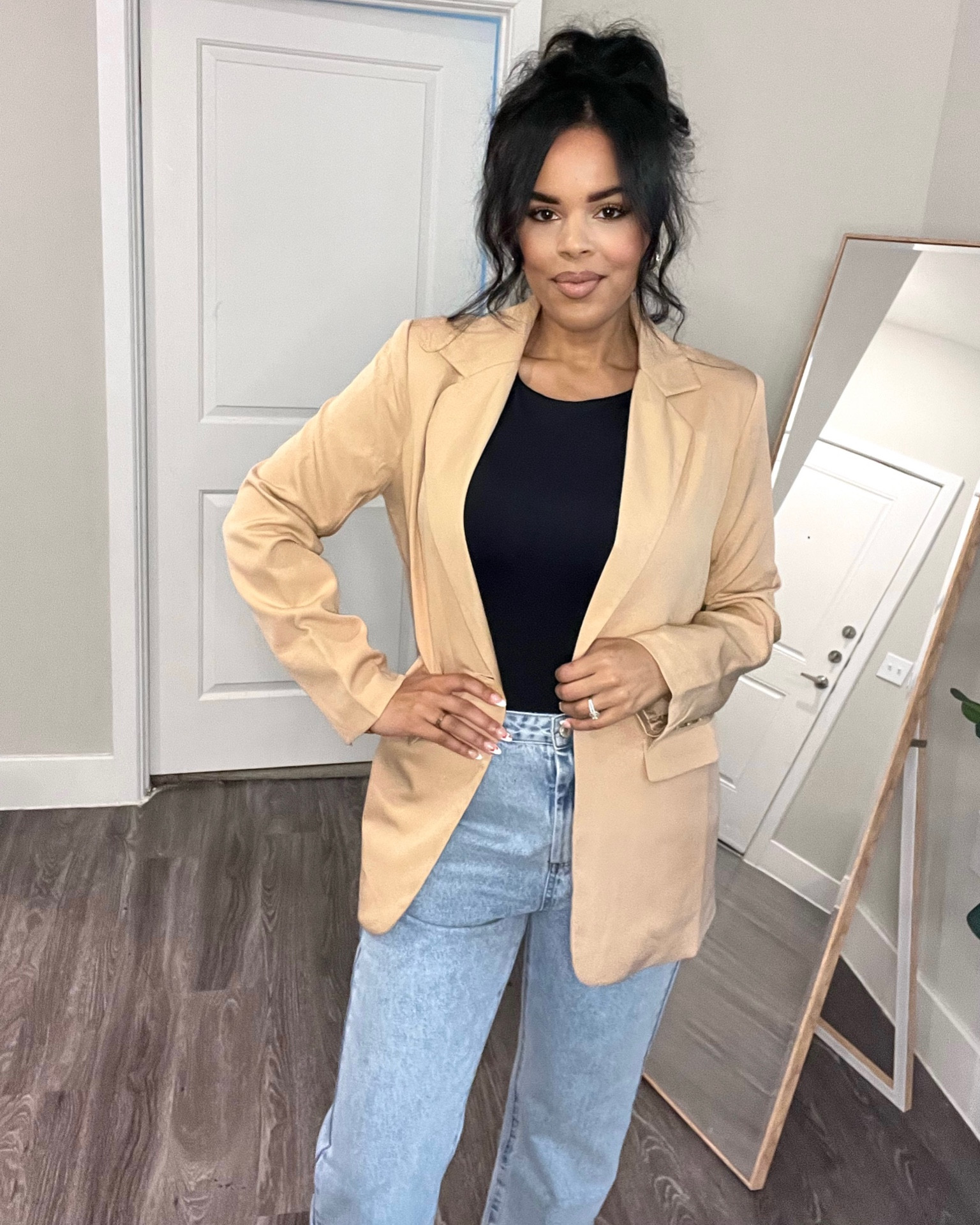 Corporate looks, mom work wear, blazer, jeans, working mom , body suit, skims dupe 

#LTKunder50 #LTKFind #LTKstyletip