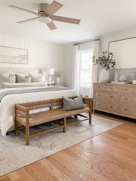 Modern Bedroom Design

Home Home design  Modern home  Home decor  Bedroom design  Bedroom inspo  Bedroom finds  Bed Decor  

Upholstered bed, vintage bench, pottery barn bedding, wall art, nightstand, dresser, ceiling fan

#LTKhome #LTKstyletip #LTKfindsunder100