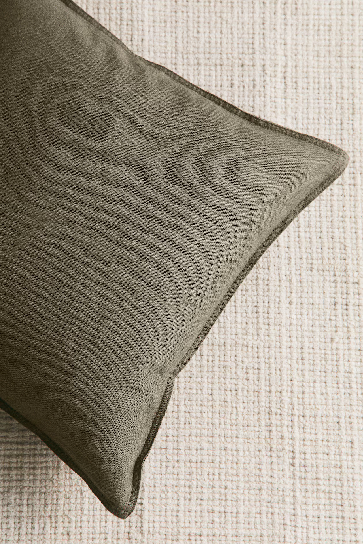 - Linen-blend Cushion Cover - Dark khaki green - Home All | H&M US | H&M (US + CA)