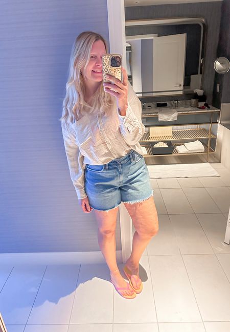 Wearing shorts makes me happy. Love these dad shorts from abercrombie. I got my true size 31 

top large
shorts 31



#LTKSeasonal #LTKover40 #LTKstyletip