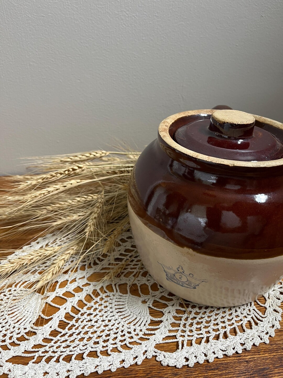 Vintage Brown and Tan 2qt Robinson Ransbottom Blue Crown Bean Crock Pot With Lid - Etsy | Etsy (US)