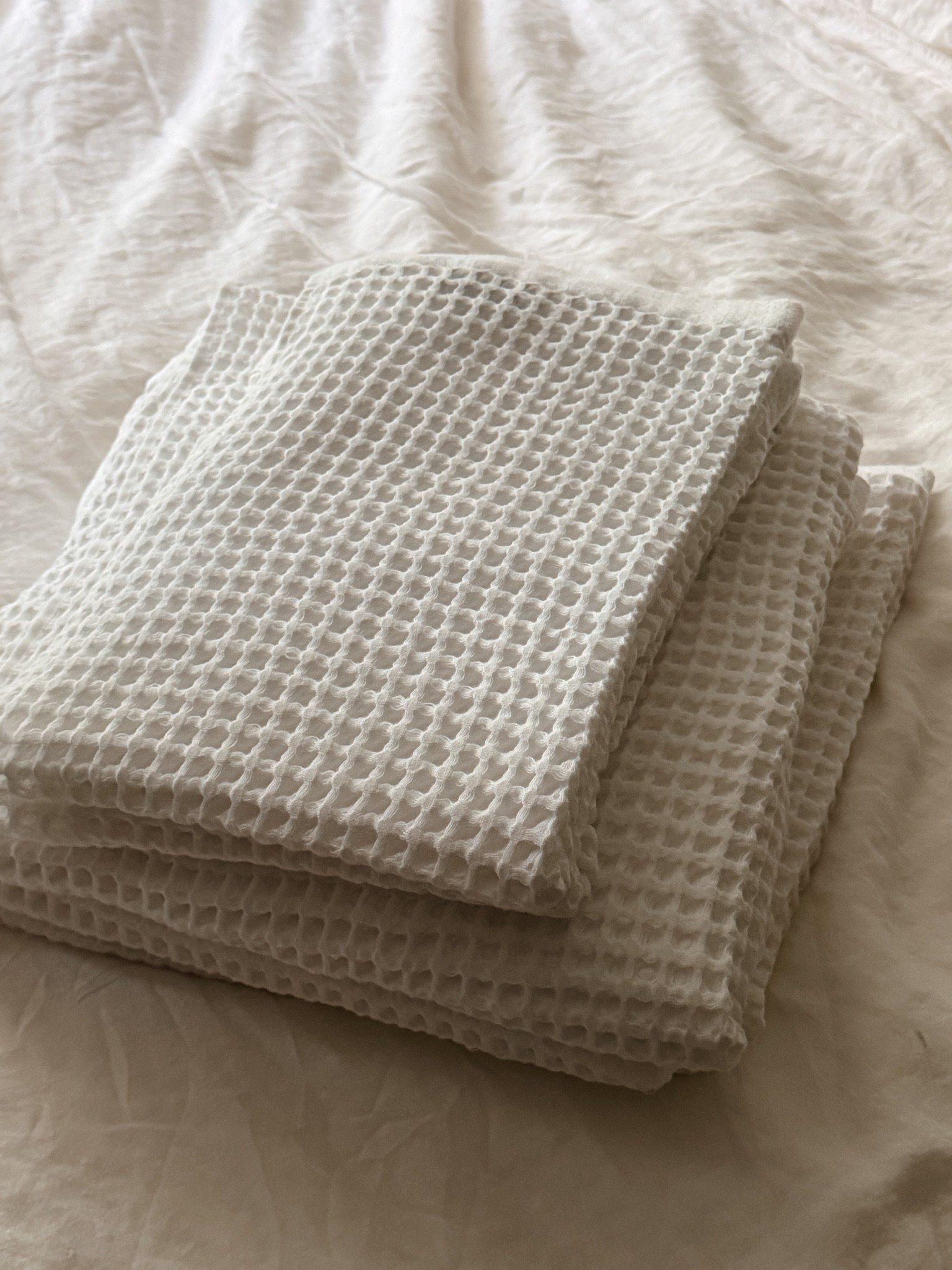 Shop Brooklinen’s Splash Sale now to save 20% off all bath products and up to 40% on bundles - through August 10th. Linking my favorite Dreamweave Waffle towels and other Brooklinen favorites!

@brooklinen #brooklinenpartner #ad

#LTKSaleAlert #LTKHome
