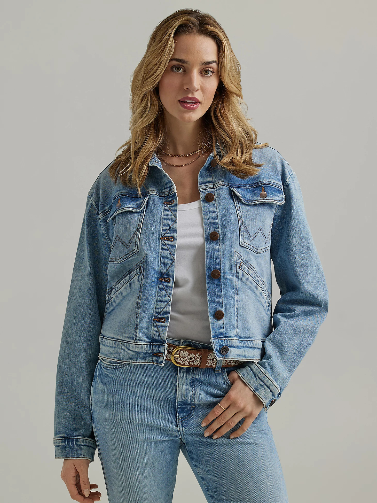 Women's Cowboy Denim Jacket in Light Wash | Wrangler