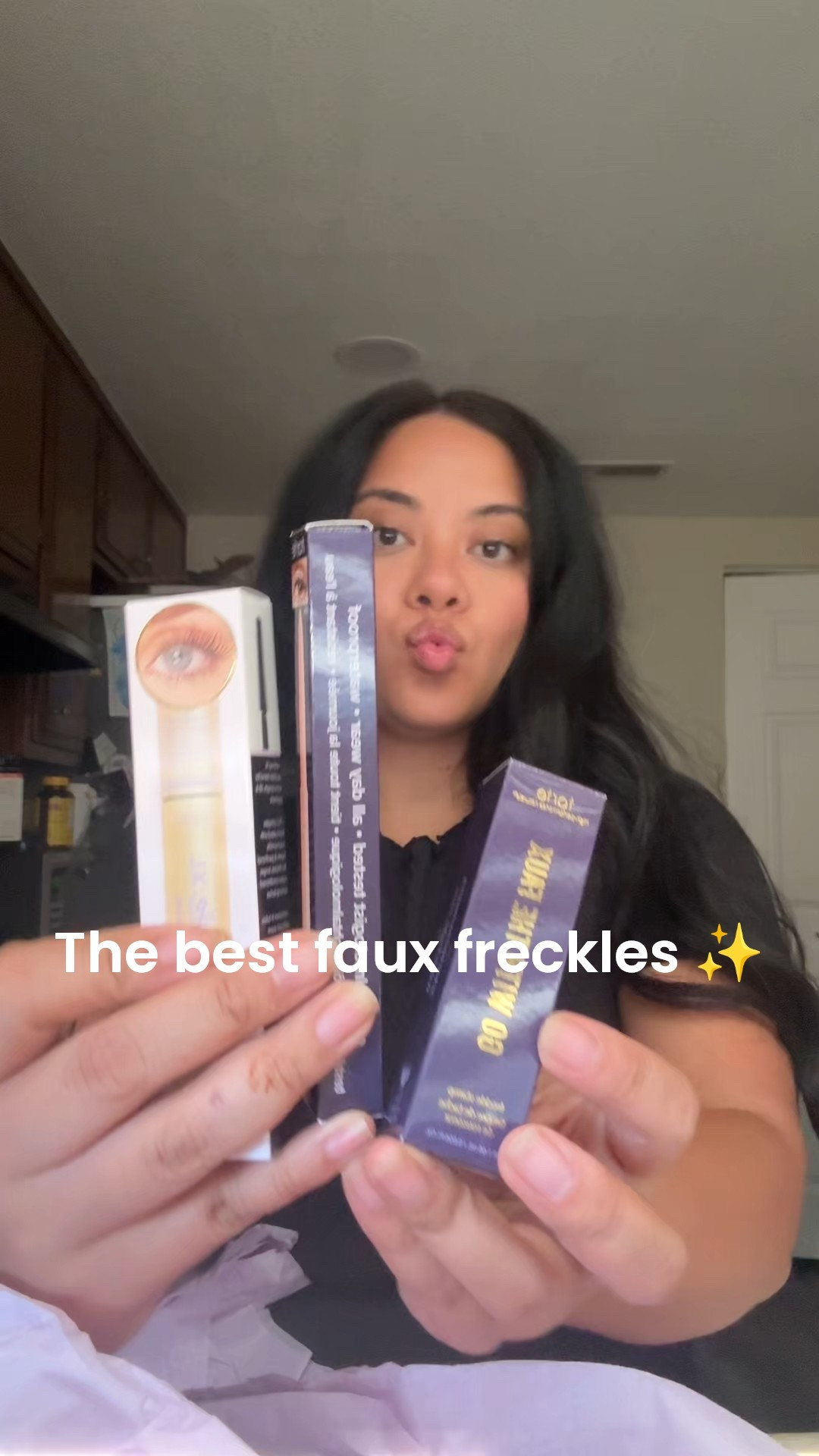 Faux freckles are sooo in right now! I love a good natural look and these are the finishing touch. I’m using the Tarte one!