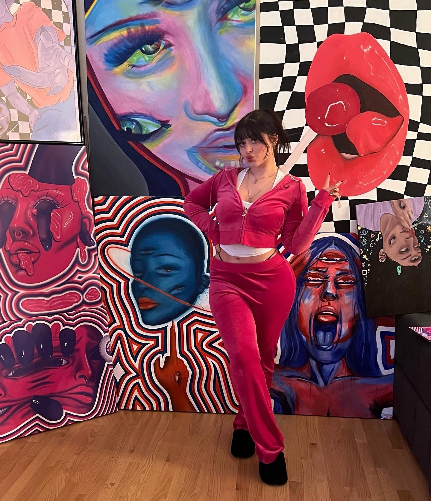 juicy couture velour >>>

#LTKGiftGuide #LTKstyletip #LTKmidsize