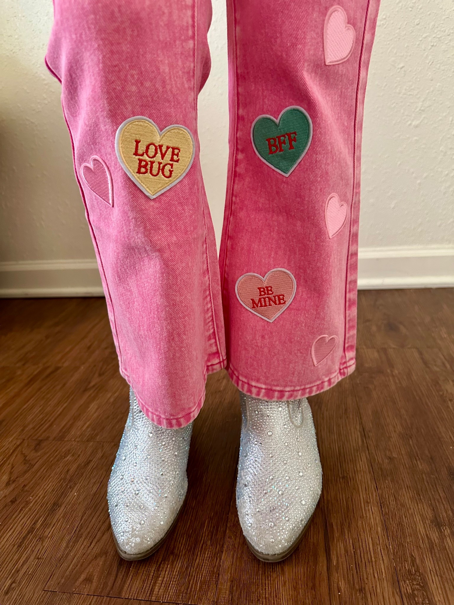 Made the cutest diy with ironing on heart patches to jeans for my sweet girl! Super easy once I got the hang of it. Grab it all here to make it.

#LTKSeasonal #LTKmomlife #LTKKids