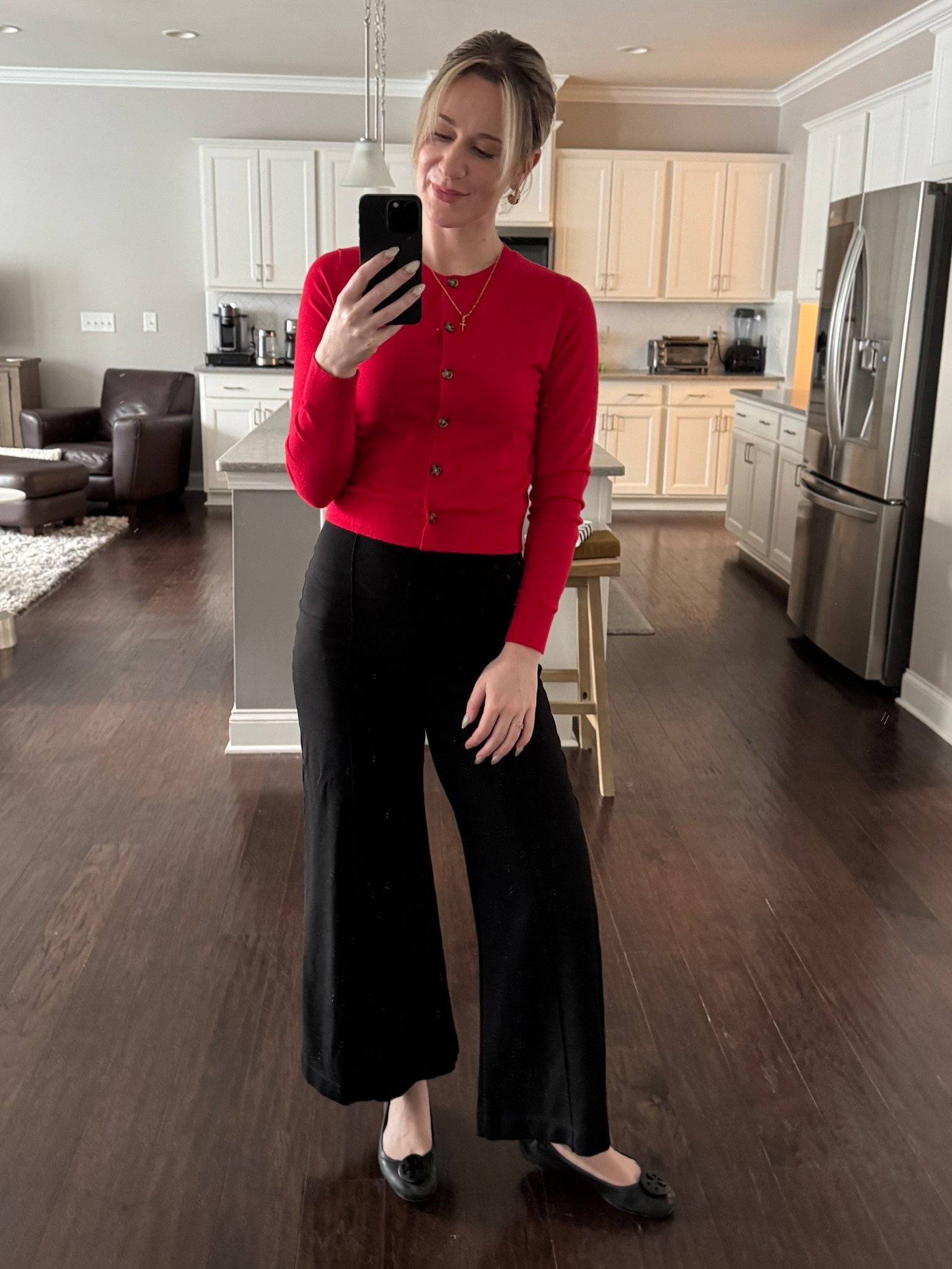 Keeping it simple for work today ❤️
Express cardigan, Ripley Rader pants, and Tory Burch flats—quality over quantity, baby! Everything linked here 🔗 

#LTKTall #LTKootd #LTKWorkwear
