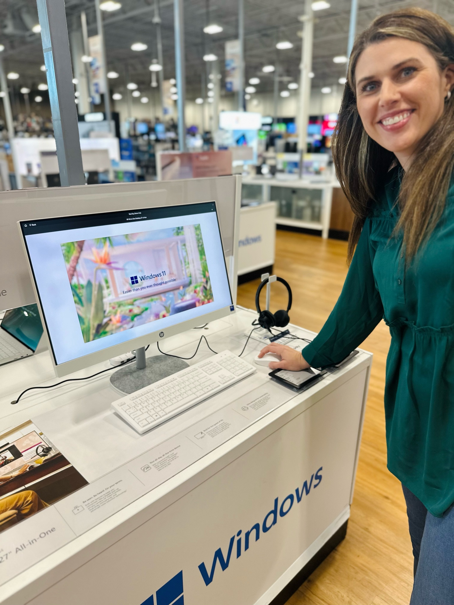 Lots of computer steals during the @BestBuy Prep for the Holidays event! This HP all-in-one is an excellent grab for someone just needing an easy to use computer! Or I’ll attach a couple other great sale options below! #BestBuyPartner

#LTKSaleAlert