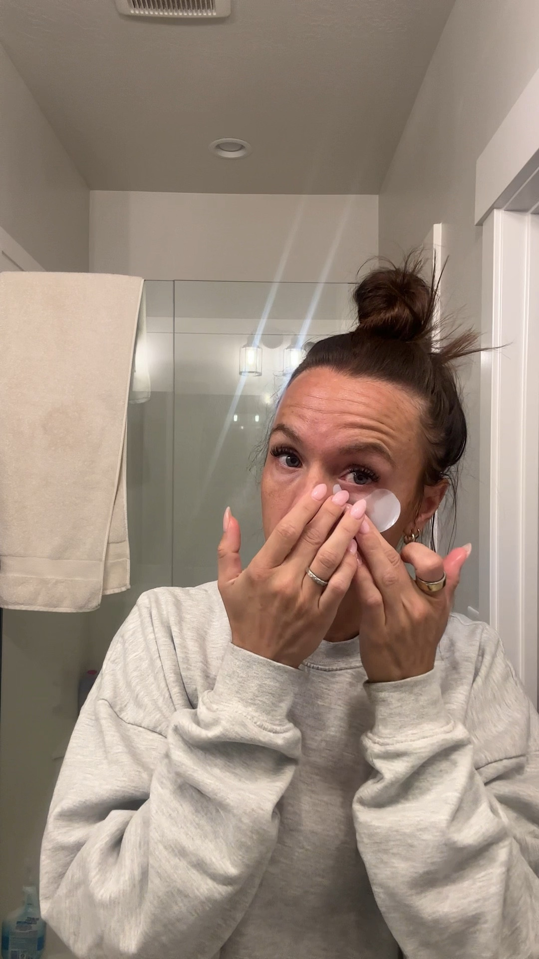 People assume leadership starts at the office.

For me, it starts at 4:30am.

Gym. Coffee. Getting the boys ready.
Answering emails before most people are awake.

Discipline builds confidence.

Linked my morning must haves below! 



#LTKmorningroutine #LTKgrwm #LTKfitnessgoals