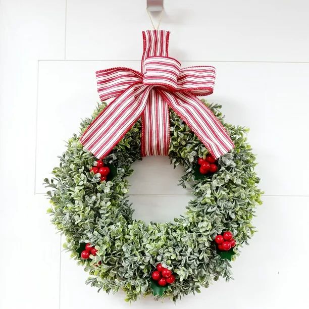 Holiday Time Red Berry Boxwood 14" Unlit Christmas Wreath - Walmart.com | Walmart (US)