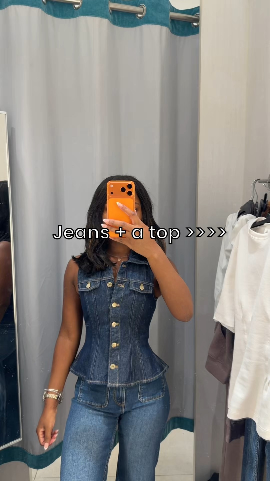 So effortless and classy everytime, I give you jeans and a top ♥️

#LTKgrwm #LTKSaleAlert #LTKootd