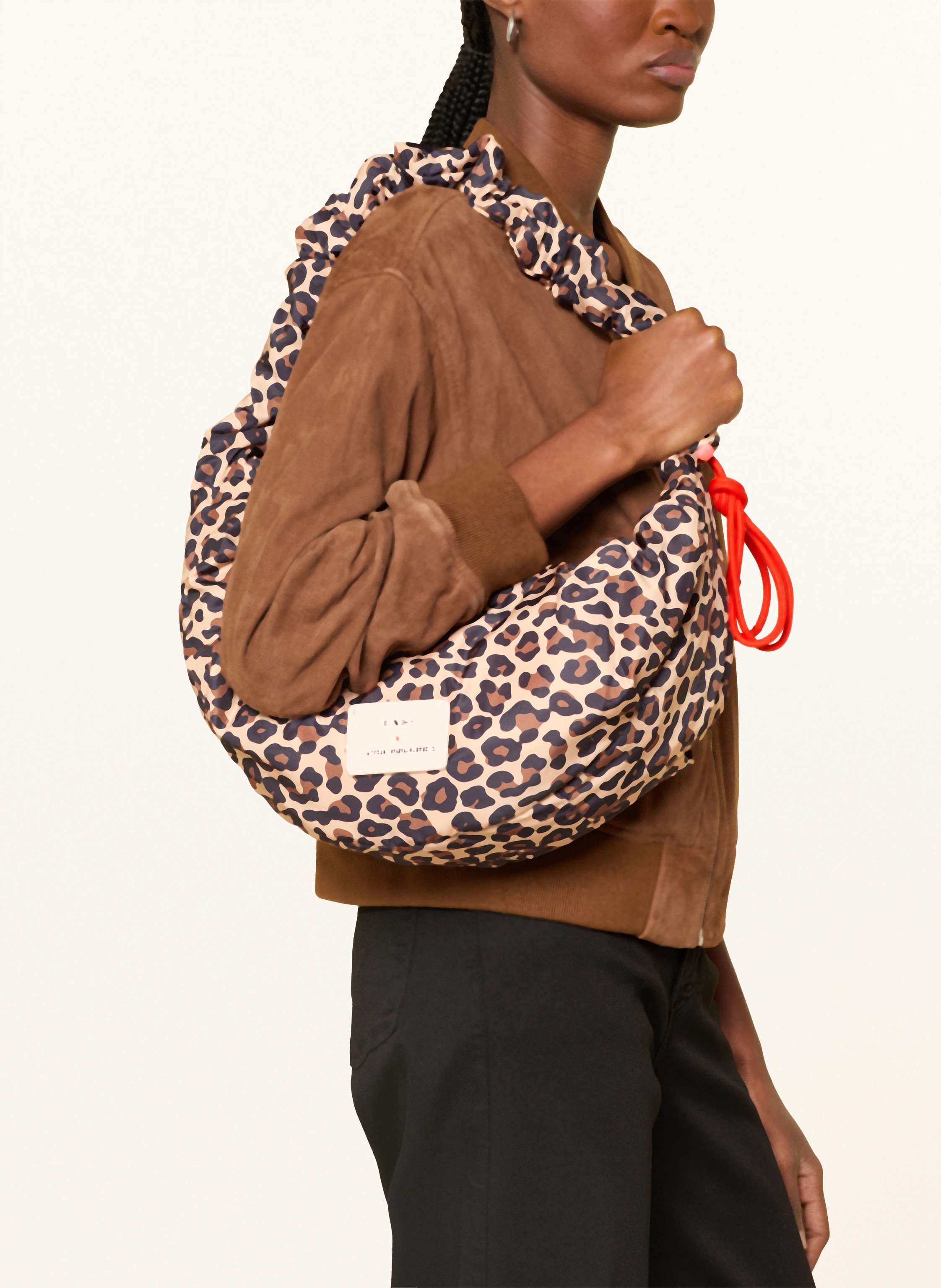 HELLBRAUN / BRAUN / SCHWARZ | Breuninger (DACH)