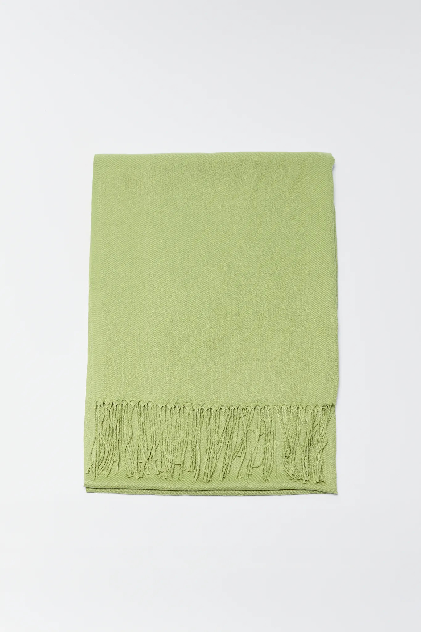 Janelle Green Travel Wrap | Avara