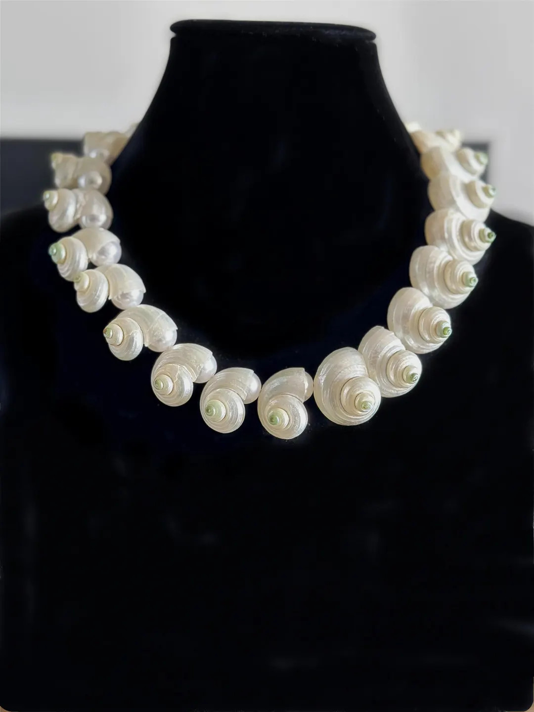 Seashell Choker Necklace: Pearly White Shells & Glass Pearls.18 Inches - Etsy | Etsy (DACH)