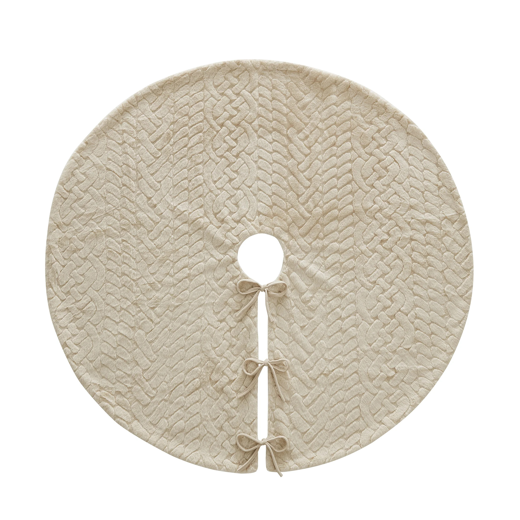 My Texas House Jessie Gray Carved Faux Rabbit Fur Christmas Tree Skirt, 52" - Walmart.com | Walmart (US)