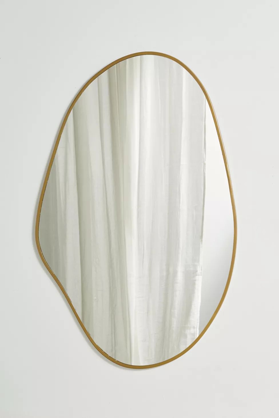 Aria Blob Floor Mirror | Urban Outfitters (US and RoW)