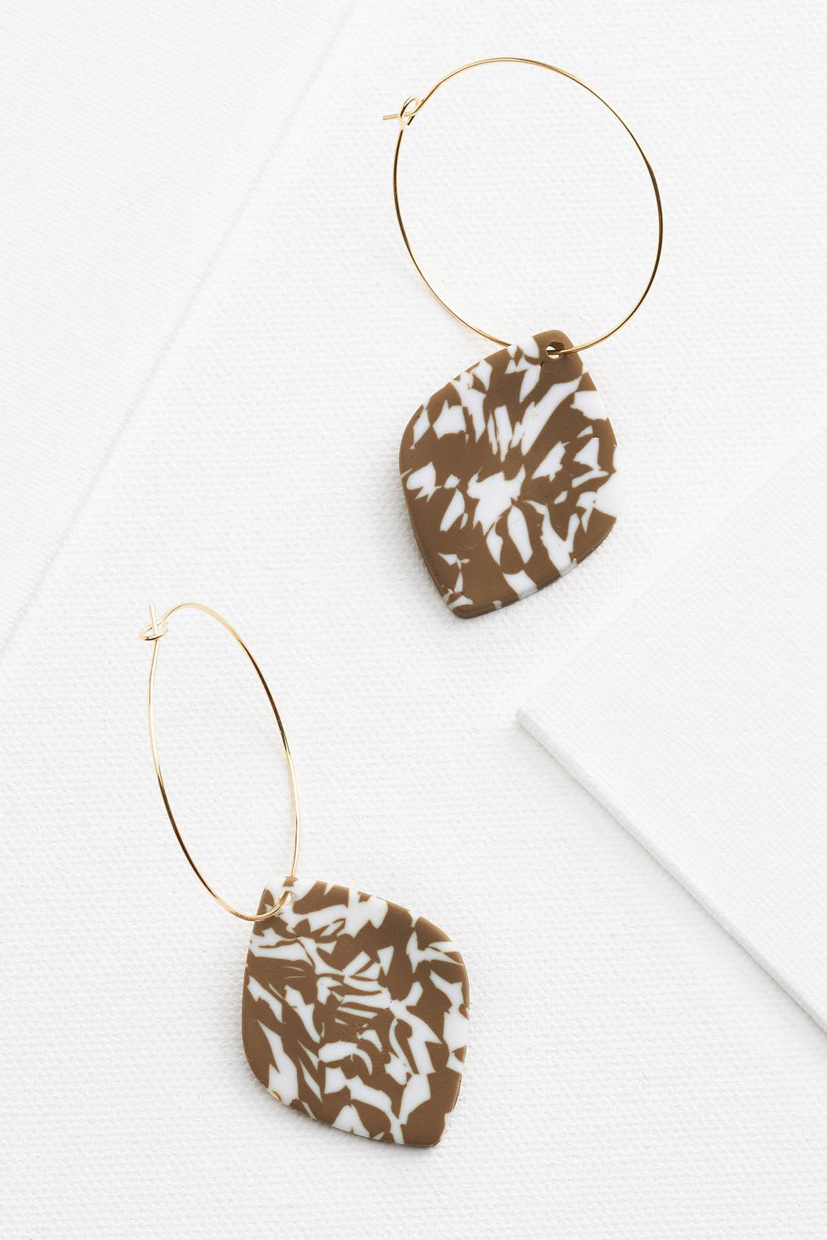 neutral clay earrings | Versona