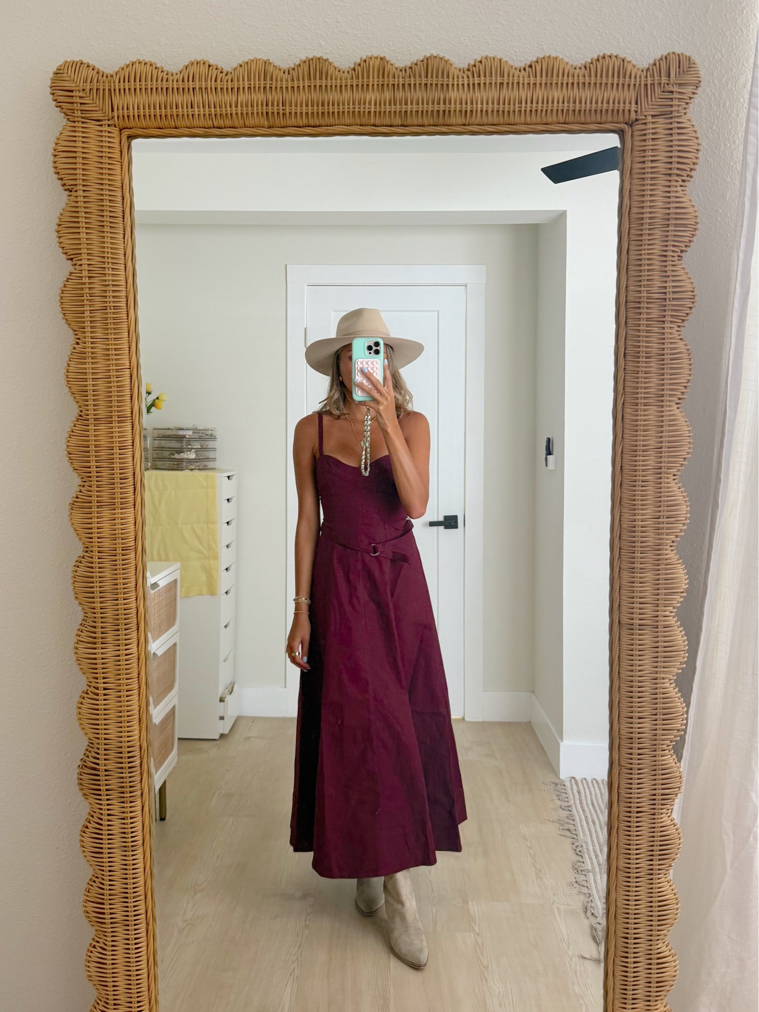 The cutest fall dress for family photos from @hillhouse ⭐️ wearing an XS