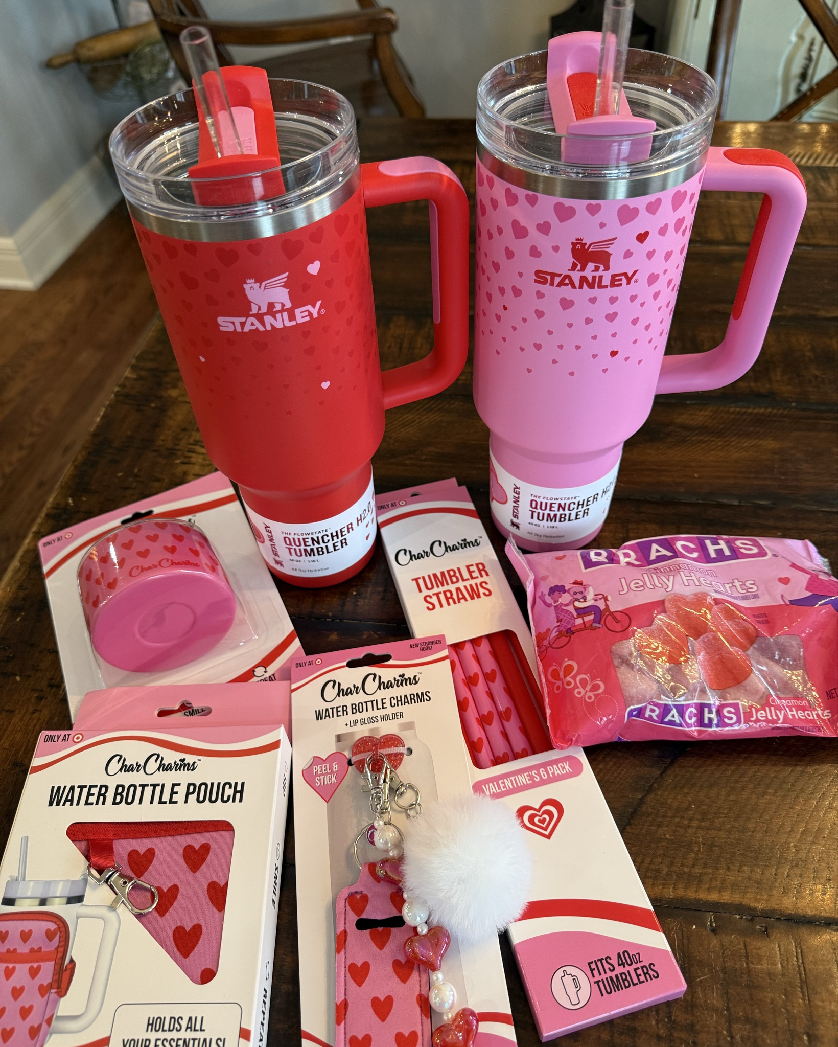 Valentine’s Day 💌 quenchers with accessories and my favorite Vday candy!


Crazy Busy Mama 

#LTKFindsUnder50 #LTKGiftGuide #LTKSeasonal