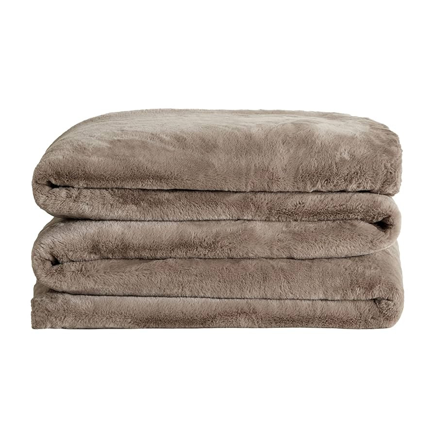 UnHide Cuddle Puddle - Faux Fur Blanket - Oversized, Lightweight, Extra Soft Blanket - Machine Wa... | Amazon (US)