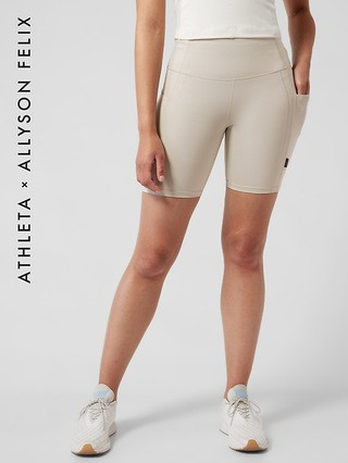 Ultimate Stash Legend 7" Short | Athleta