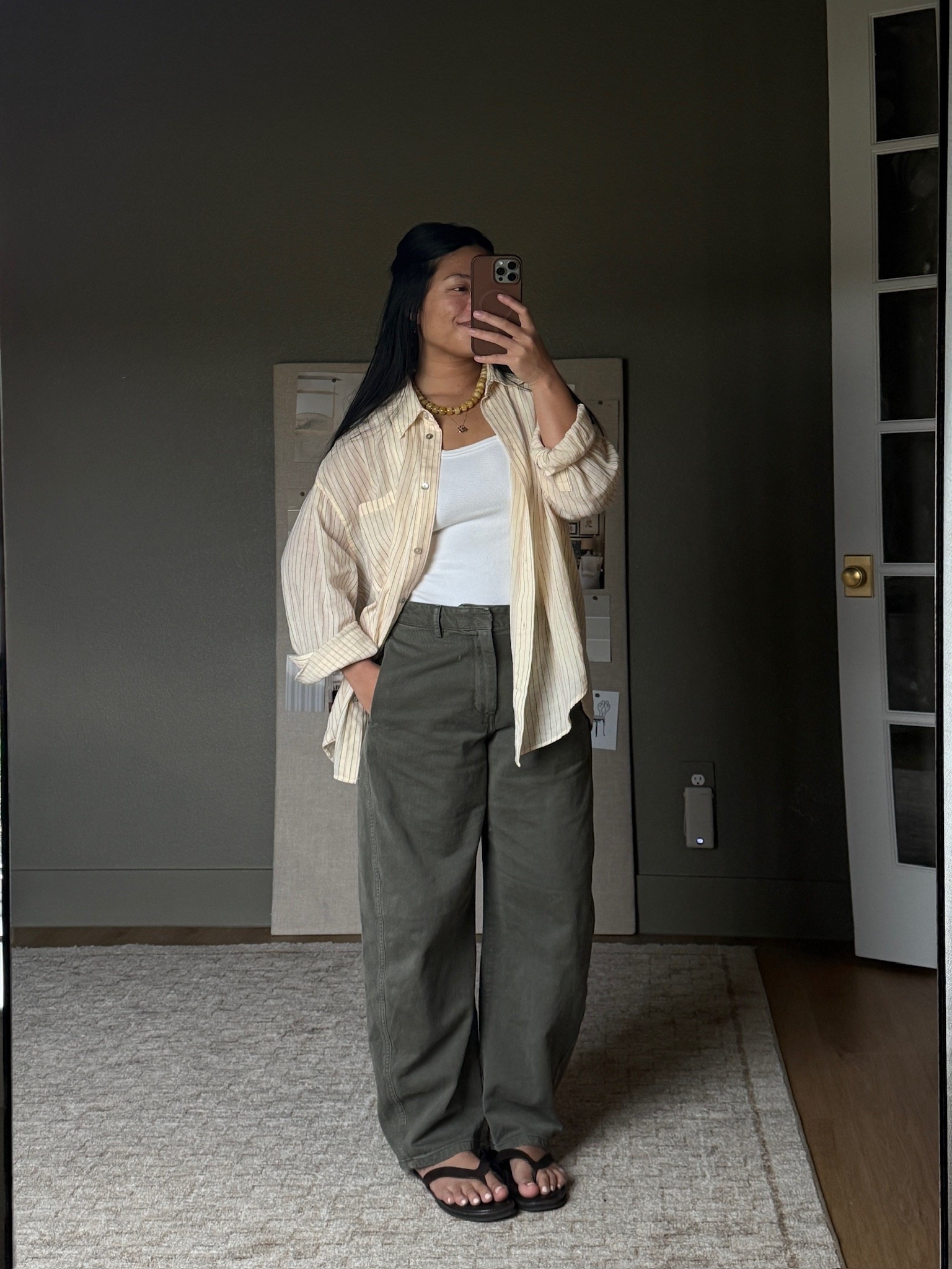 I have been loving GAP pants recently!! I sized up one for an oversized baggy look in both the top and bottoms! I’m 5’2” for reference! 

Button down: large
Pants: 8 regular length 

#springoutfit #summeroutfit #momoutfit #casualoutfit #womensfashion 

#LTKootd #LTKSeasonal