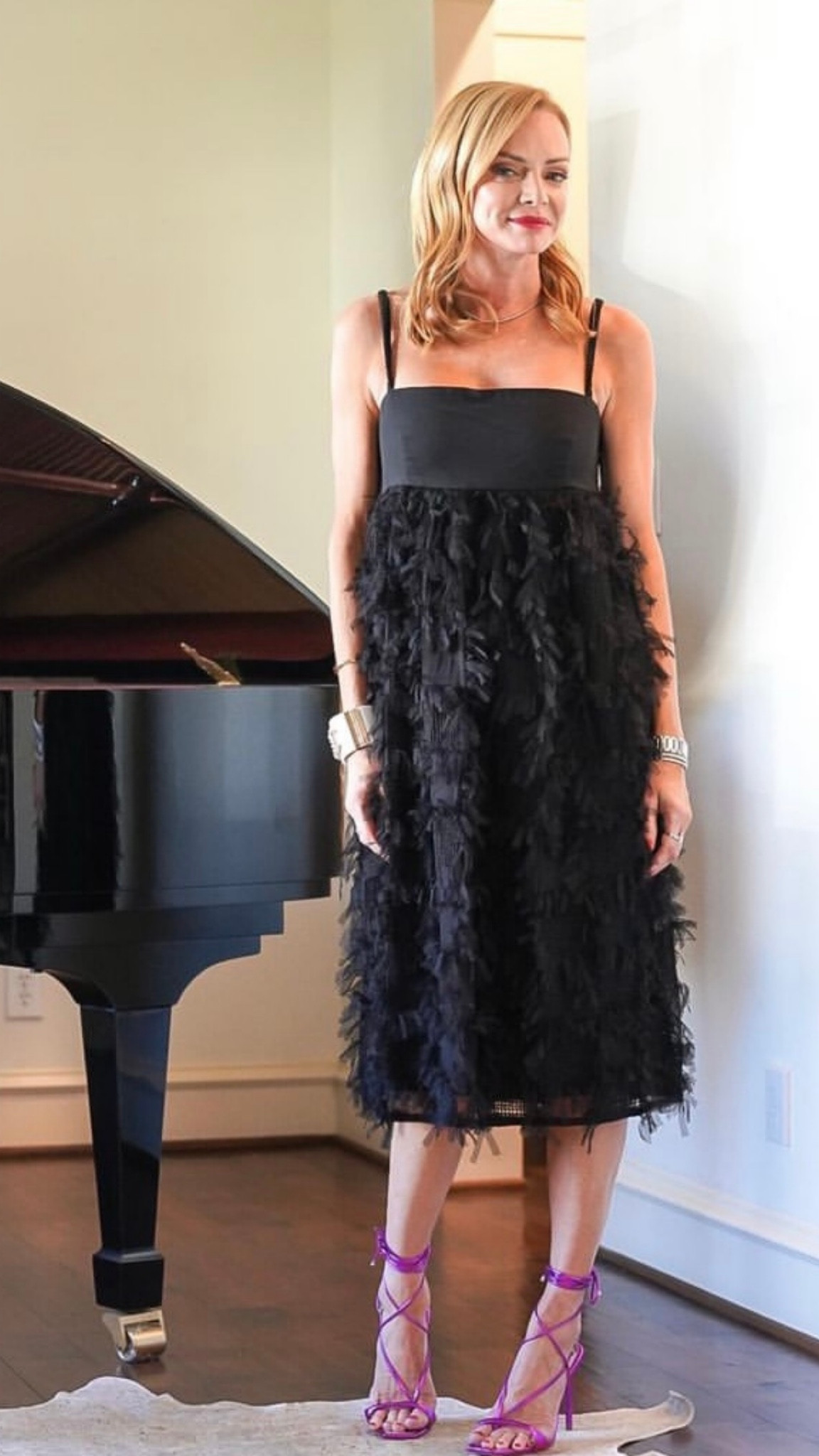 Holiday party attire ✨🖤 dress is old but linked similar styles  

#LTKHoliday #LTKSeasonal #LTKparties