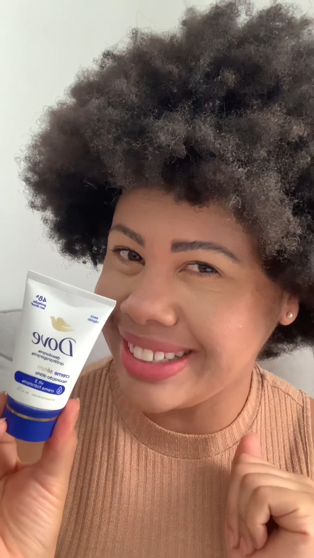 Um dos meus antitranspirantes favoritos, é o desodorante sérum da Dove que tem vitamina E, hidrata a pele, previne marcas escurecidas e é super sequinho, eu testei ele nos dias mais quentes e não precisei reaplicar, ele dura real minhas axilas ficaram super sequinhas pelo resto do dia.

#LTKpromo #LTKbrasil #LTKbeleza