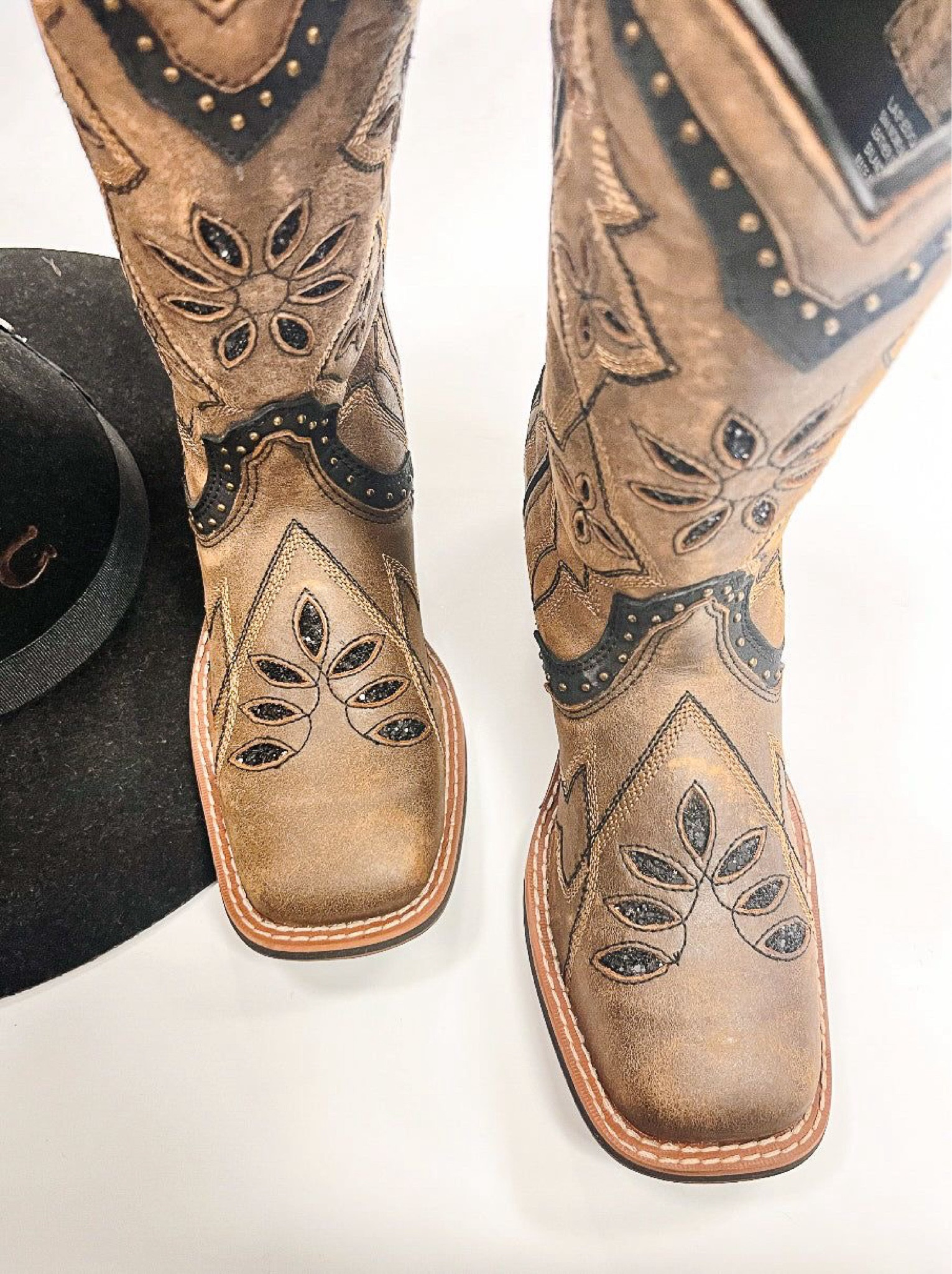 Boots with inlays have been some of my favorites recently!

#LTKStyleTip #LTKShoeCrush #LTKMostLoved