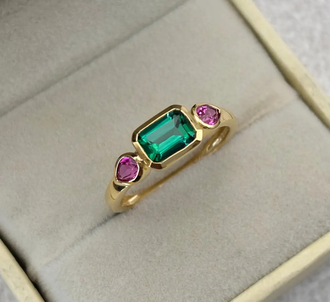 Emerald & Pink Sapphire Trilogy Ring, Bezel Set, Elegant Gift, Fine Jewelry for Her - Etsy | Etsy (US)