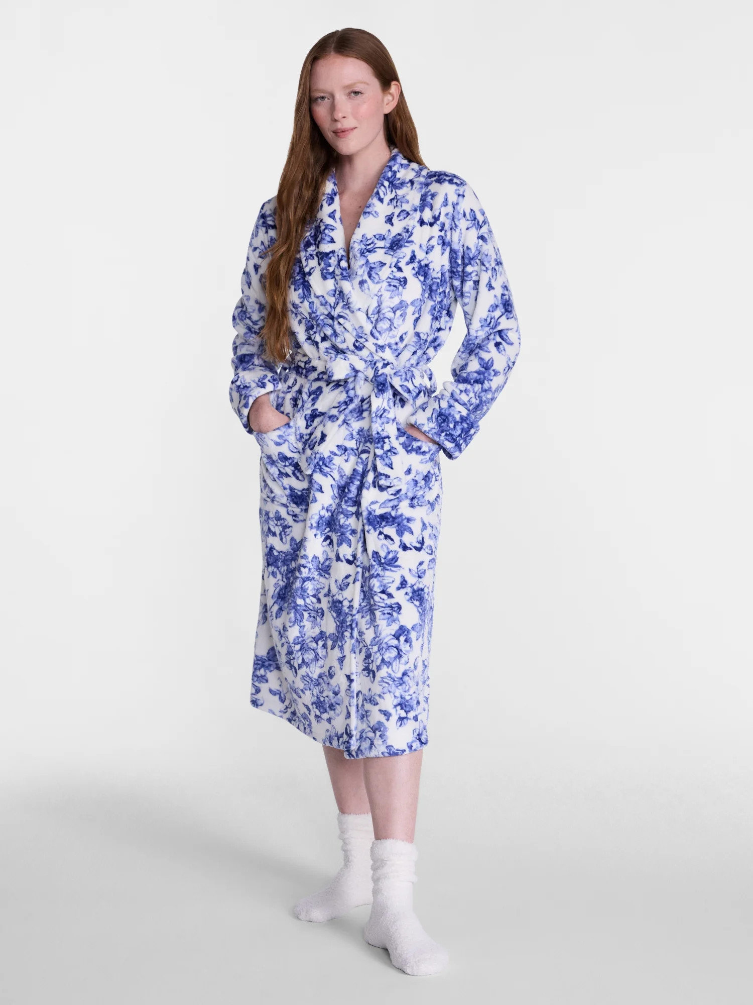 Joyspun Women s Plush Robe  Sizes S to 3X | Walmart (US)
