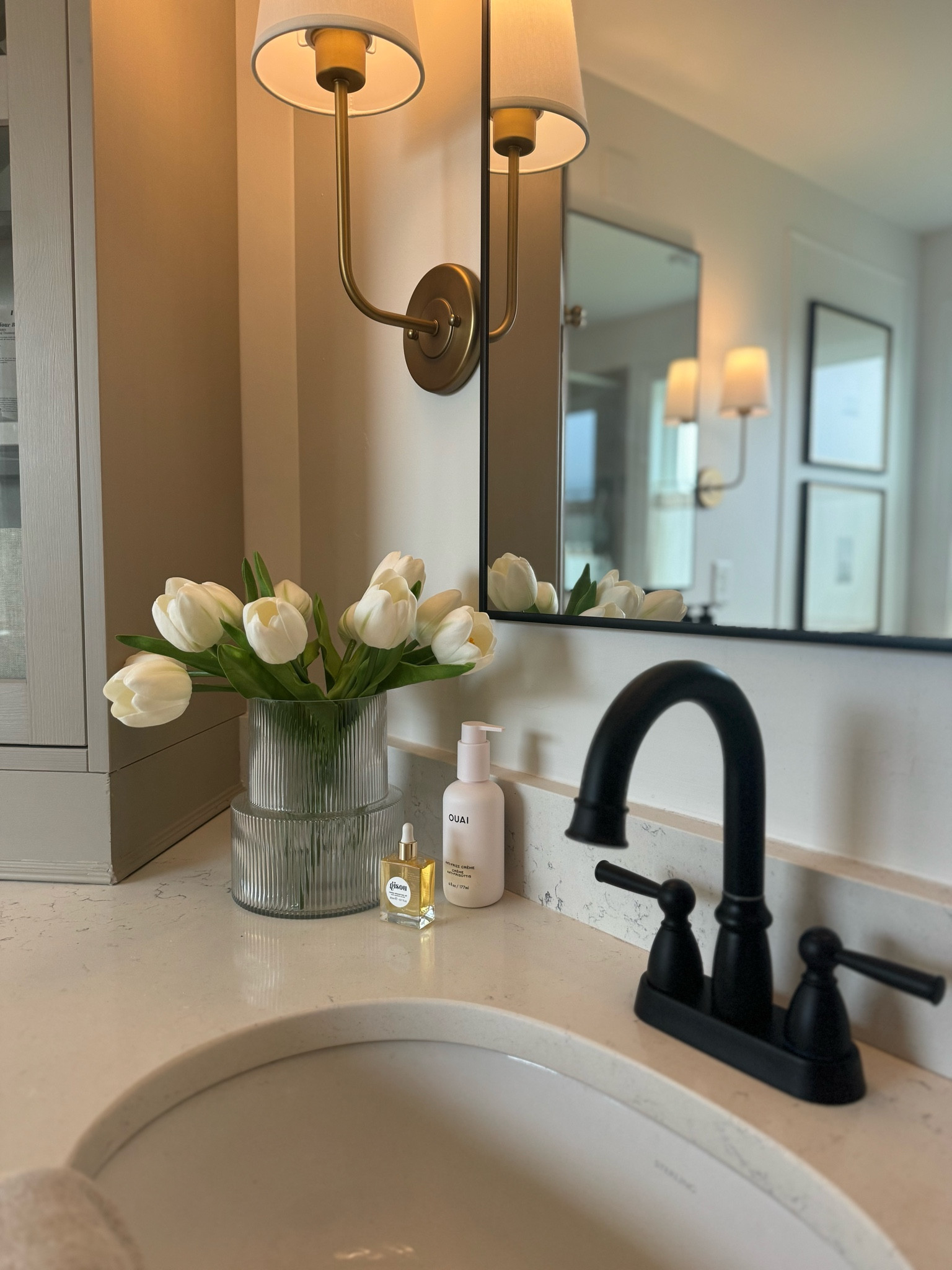 Master bathroom refresh

#LTKHome #LTKFindsUnder100 #LTKStyleTip