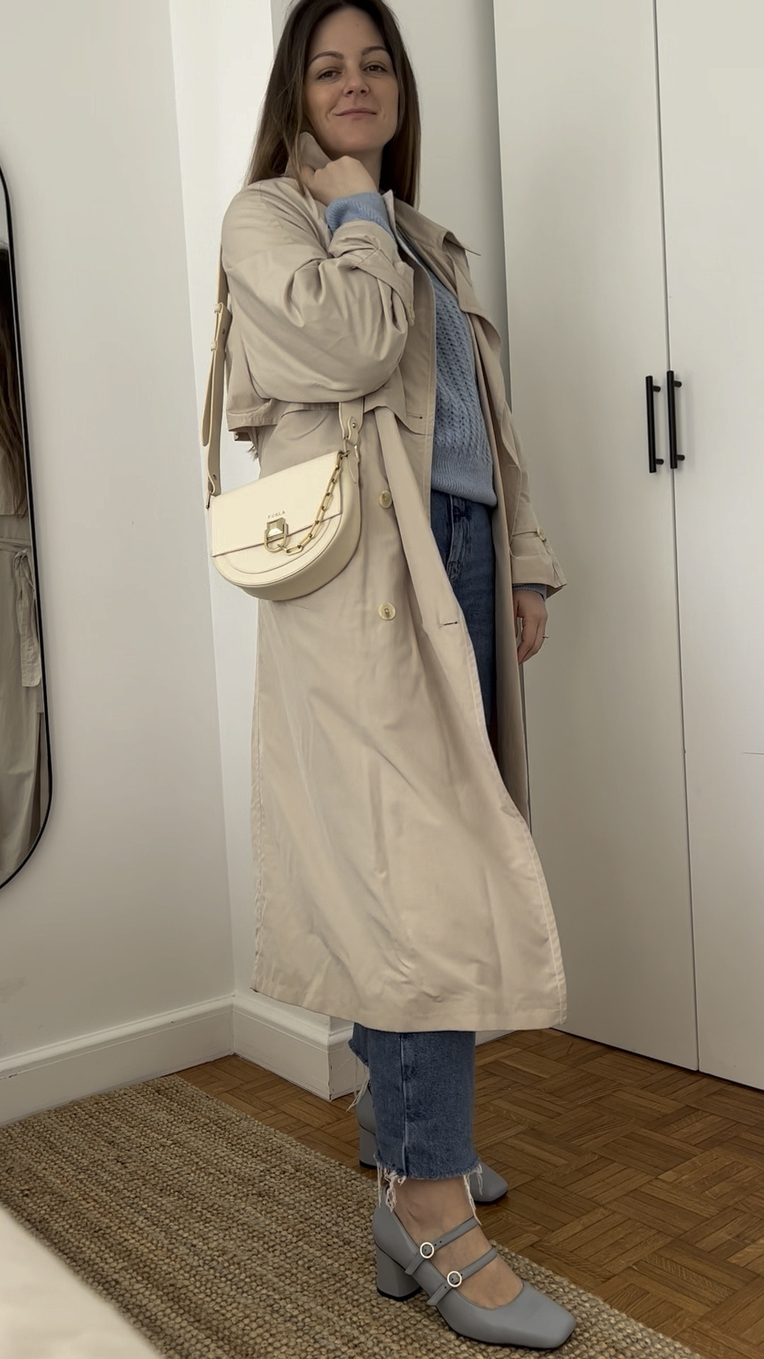 Mary Jane shoes and trench coat season are here! With crop jeans to keep casual and completing with Furla bag. My shoes are sold out so I founded a few similars. #maryjaneshoes #trenchcoat #gabardine #beigetrenchcoat #cropjeans #croppedjeans #straightjeans #babiesshoes #salomes #escarpins #handbag #furla #bocage 

#LTKSeasonal #LTKworkwear #LTKshoecrush