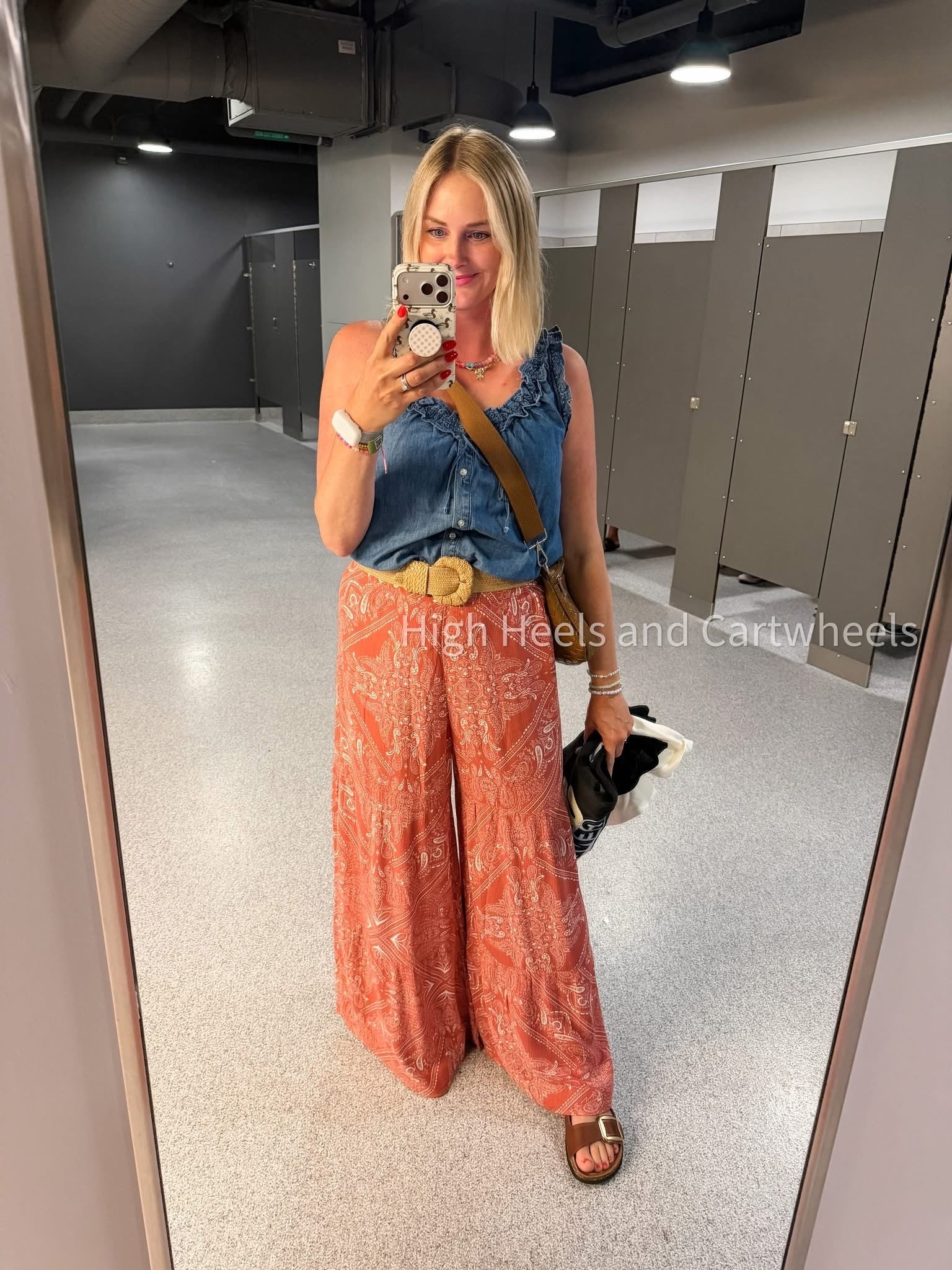 I wore this outfit for a concert recently. The pants are 10/10!