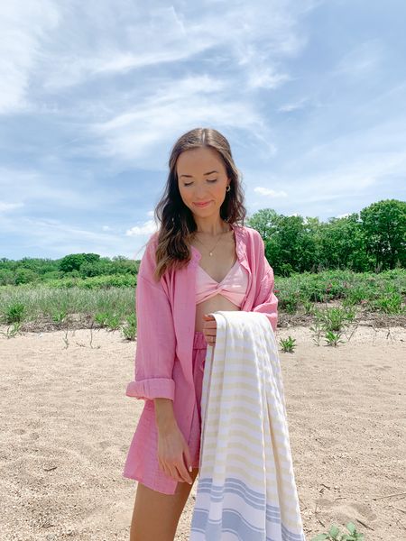 Pink Amazon set also comes in blue white black and tan 🥰🫶🏻

#LTKSeasonal
