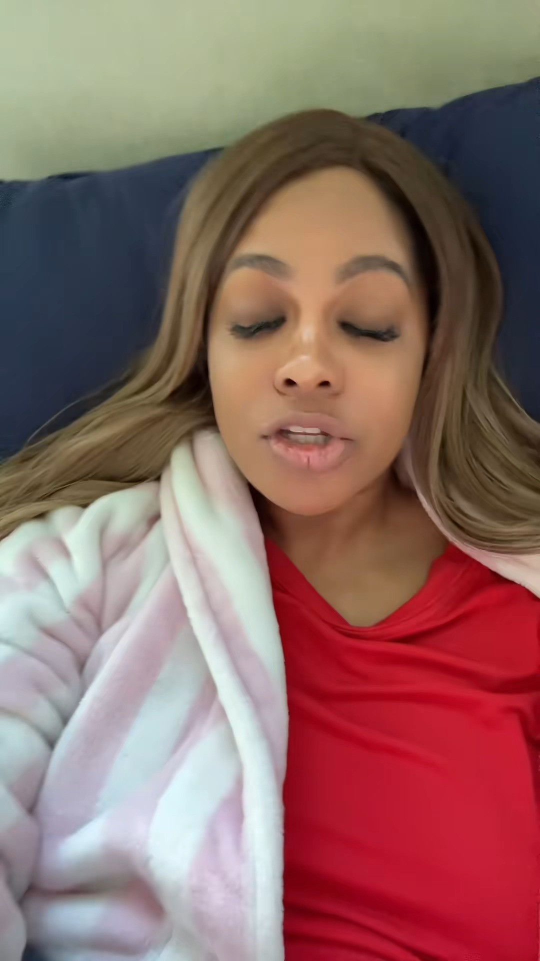 Wanting spa results but not doing more than skin cream? 🤔 #redlighttherapy #redlightmask #tiktokmademebuyit #antiagingtips @INIA BeautyCraft 

 #LTKselfcare #LTKSaleAlert #LTKBeauty