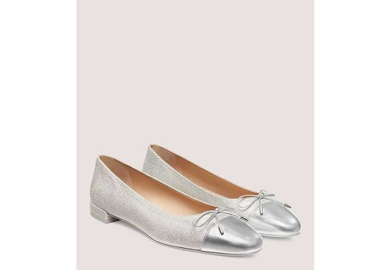 SLEEK BOW FLAT | Stuart Weitzman (US)