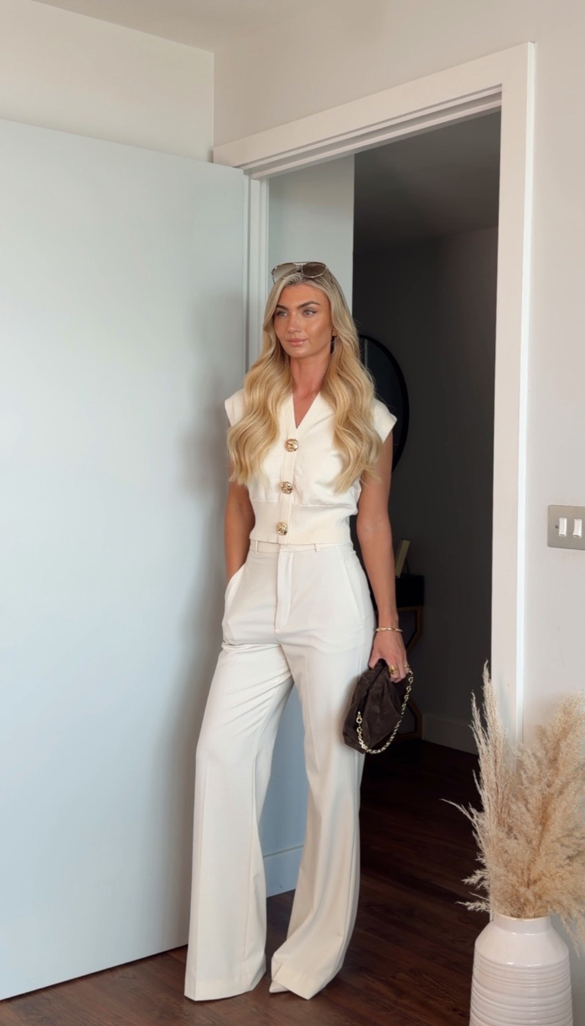 BACK IN STOCK!!! The viral Zara trousers are back in stock. I'm 5ft6 and wearing XS. They come very long but they're absolutely worth keeping and getting tailored. The shape and fit is truly the best zara have ever done, and perhaps one of the best you can find on the high street! 


|| Quiet Luxury Style, Elevated Basics, Summer Style, Chic Style, What To Wear, How To Style, Styling Tips, Summer Style Inspo, New In Haul, Chic Summer Outfits, Summer Outfits 2026, Suede Bag, Clutch Bag, Minimal Fashion, Fashion Inspo, Euro Summer Outfits, Holiday Outfits, Casual Chic, Brunch Outfit, Zara New In, Zara Haul, Wide Leg Trousers, Zara Outfit, Zara Trousers, Date Night Outfit, How To Look Expensive, Neutral Outfit, Cream Trousers, Cream Top, Luxury For Less.  

 #LTKuk #LTKsummer #LTKeurope