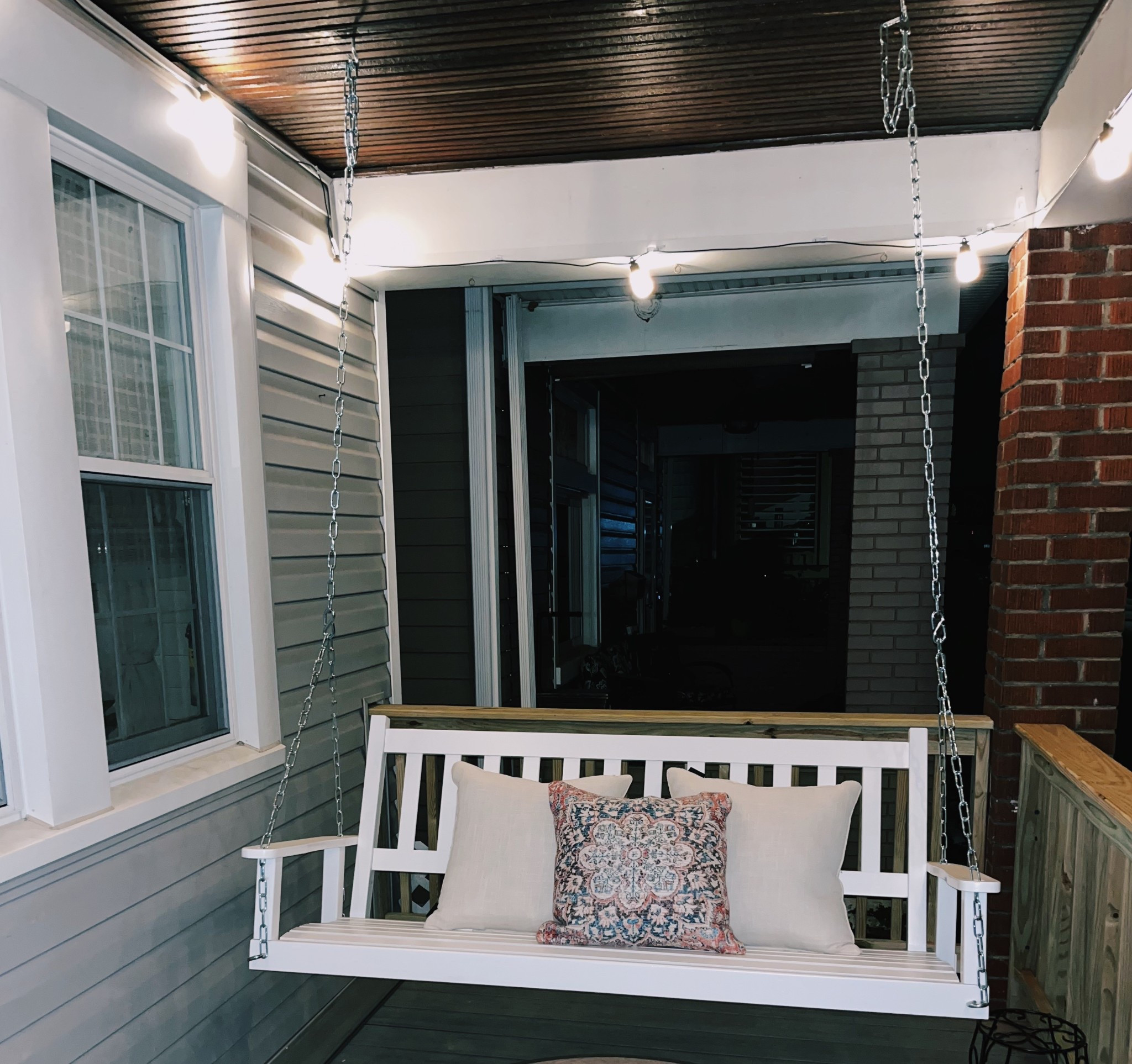 Front porch swing inspo

#LTKSeasonal #LTKHome #LTKSummerEdit