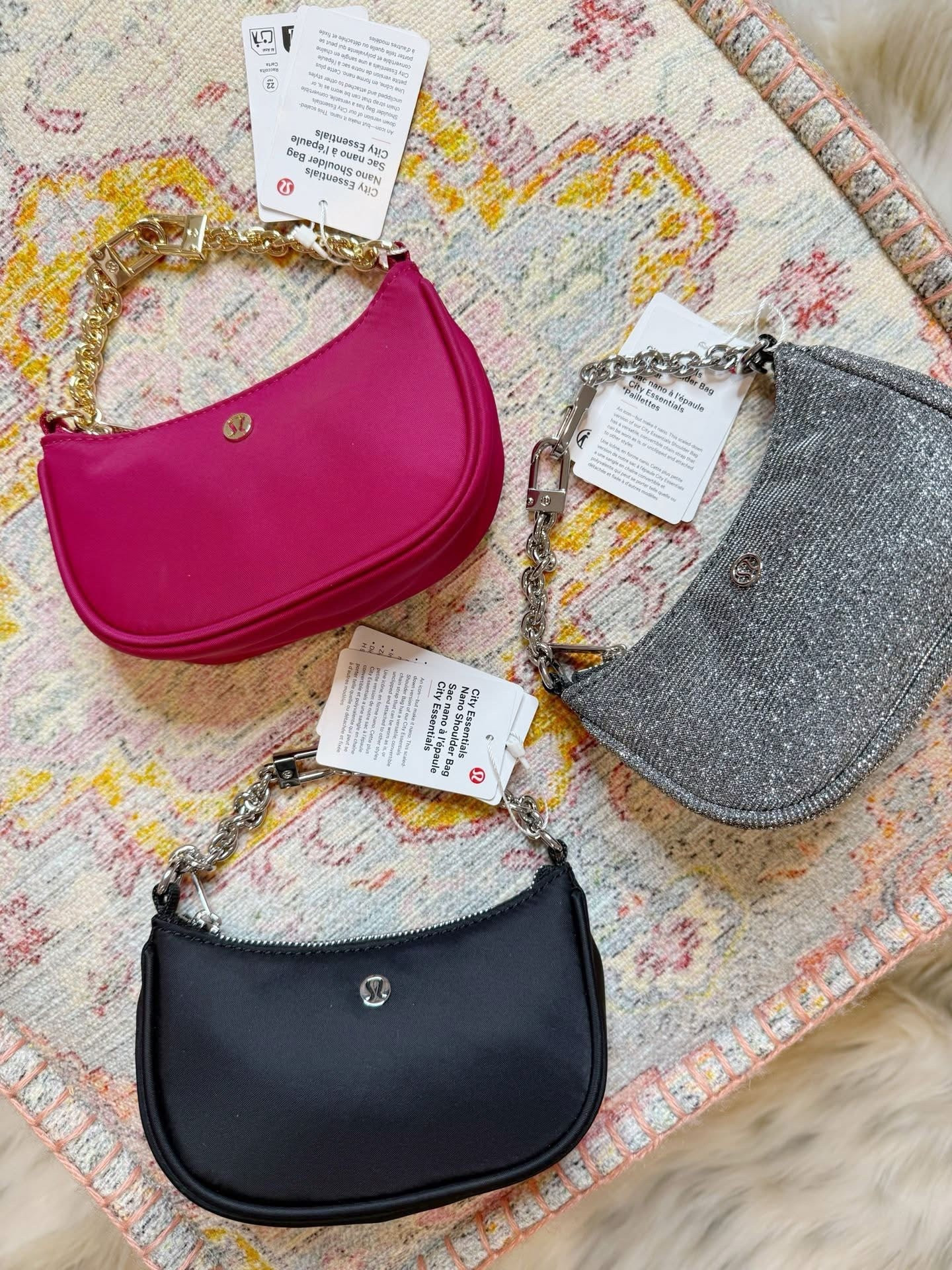 Top seller on my page this week! 🙌

Spotted and purchased as a secret santa gift! The Lulu nano city purses are in stock in shimmery holiday colors! They are small but mighty! Perfect for parties and New Year’s Eve! 

Free shipping! 🎁



#LTKHoliday #LTKGiftGuide