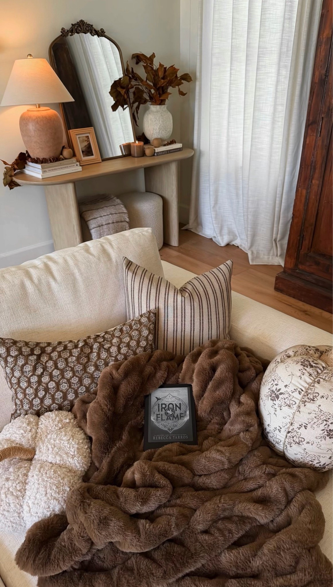 The coziest blanket!!! Code MARLEY50 for 50% off your purchase and a $50 gift card to be used on a future purchase 🍂🤎