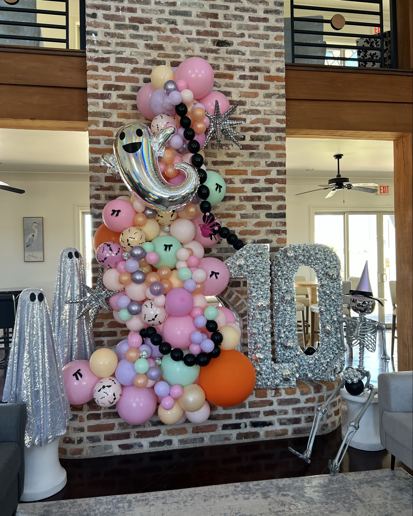 ✌🏻 out single digits 👻 🪩 🩷
🎈 @makeitpopms (the best)
🪩 disco 1 0 and ghosts @setthescene.ms 
🎂 and 🍪 @sugardazems 
plates and napkins @xofettiparty 
banner and bubble bar @sk_schmidt 
party planned by @sarawporter27 and @loveediesteele #discohalloween #spookyseason #halloweenbirthday #ten #xofettiparty #targethalloween #ghoulsnightout 

#LTKParties #LTKHalloween #LTKKids