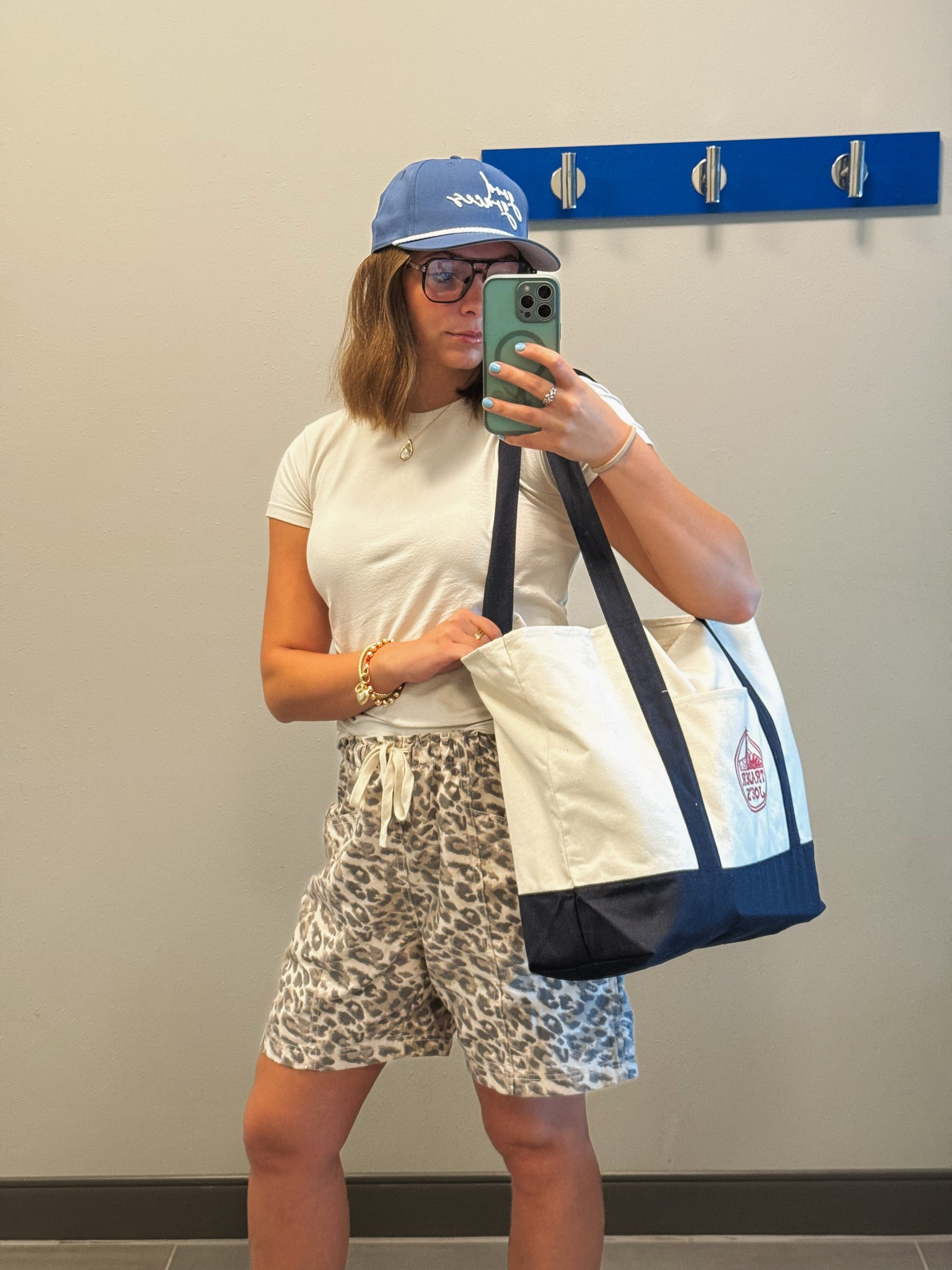 Dressing up my comfy fits! 


#LTKbeauty #LTKActive #LTKstyletip