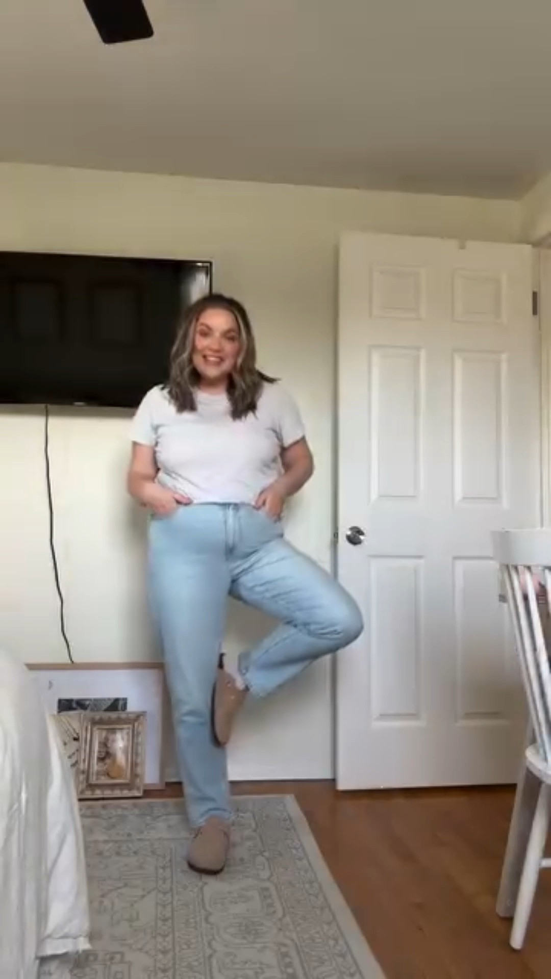 Dressing cute doesn’t have to be complicated! 

I will die on this hill. I love clothes and fashion as much as the next girl. But, I don’t think that you ALWAYS have to be dressed to the 9s. I think it’s more important to feel comfortable in what you’re wearing, so your confidence will be sure to shine through!