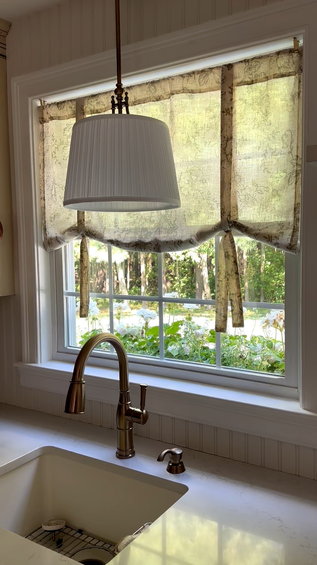 Changing the curtain above our kitchen sink for the 5th time this year…yes, I have problems! But, I’m loving this tie up linen floral valance and the price cannot be beat. The curtain here is the sage green floral pattern and the 45” length.

#LTKHome #LTKFindsUnder50